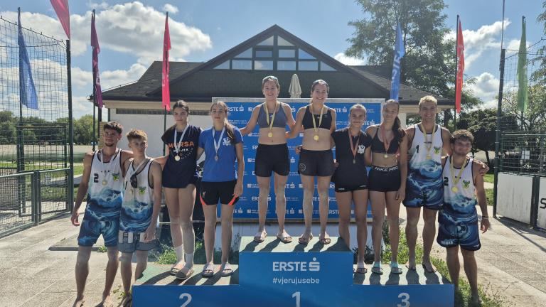 Završno okupljanje mlađih uzrasta u odbojci na pijesku održano na Jarunu