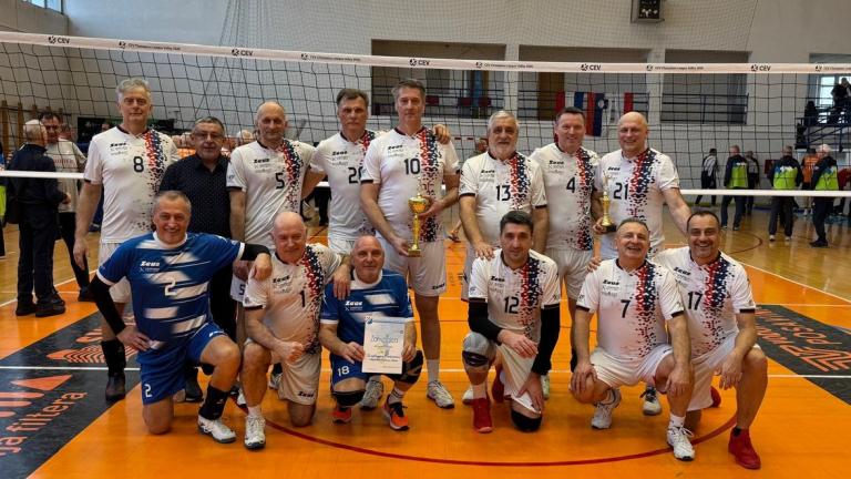 OK Zagreb - Veterani zlatni na turniru u Odžaku